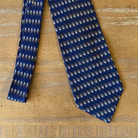Van Heusen Navy Blue Tie - Picture 6 of 7